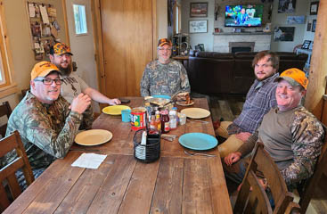 Image 62 - dueling-dakota-outfitters-58D00F1A-2643-49D7-93C3-F23BBA006C0A.jpg
